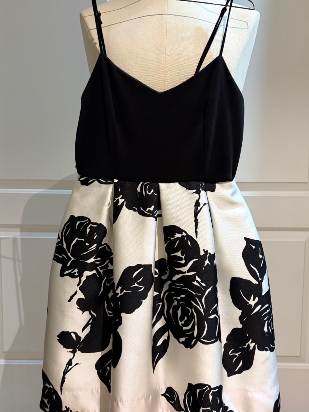 Teeze Me Black White Floral Fit & Flare Dress Pink Satin Hem Size 5/6